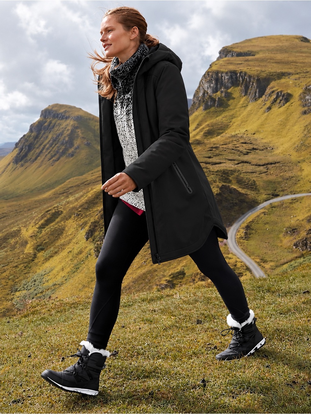 EUC Athleta Cascades Parka Large